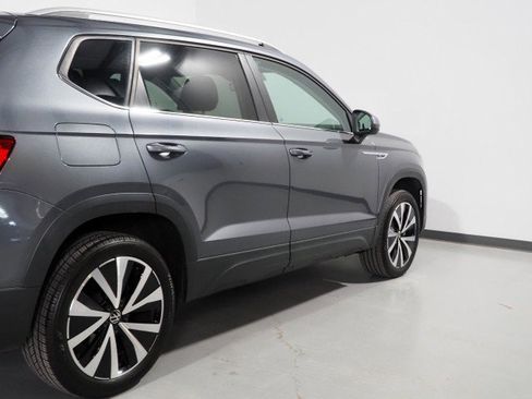 Used 2024 Volkswagen Taos SE image 43