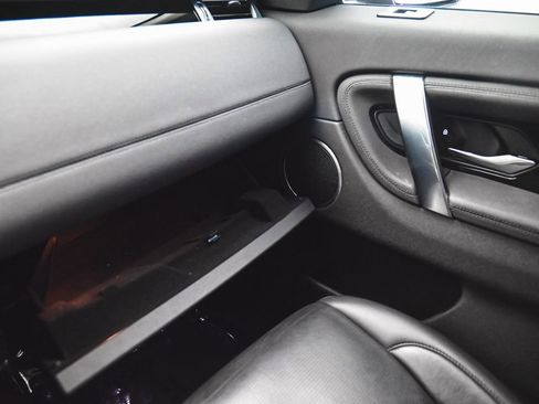 Used 2023 Land Rover Discovery Sport S image 16