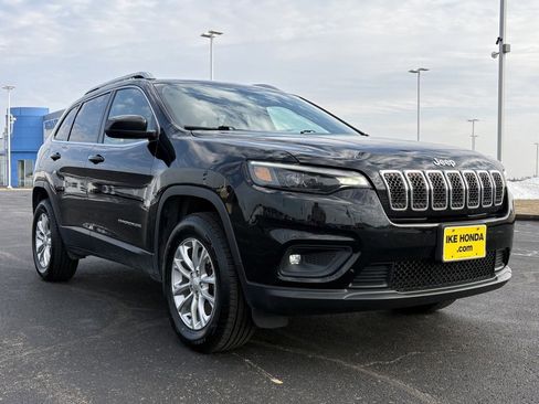 Used 2019 Jeep Cherokee Latitude w/ Cold Weather Group image 8