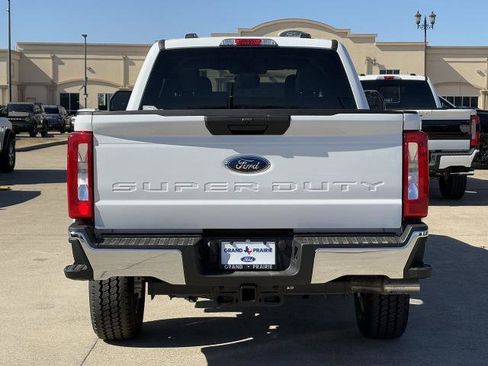 New 2026 Ford F250 XLT w/ FX4 Off-Road Package image 6