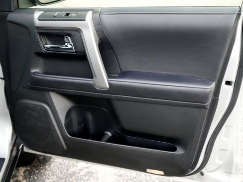 Used 2024 Toyota 4Runner SR5 RWD image 34
