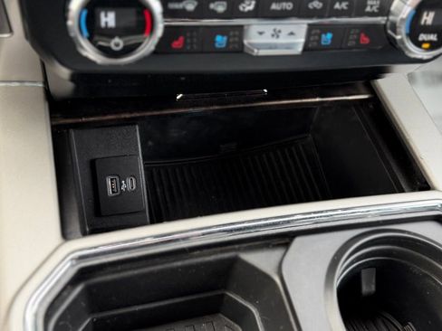 Used 2022 Ford F350 Lariat image 21