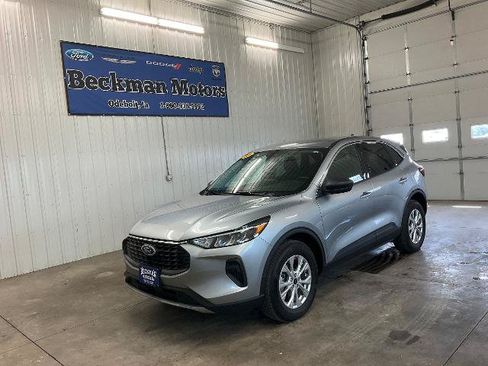 Certified 2023 Ford Escape Active AWD/4WD image 1