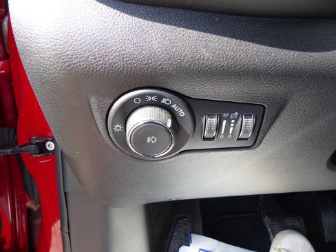 Used 2023 Jeep Compass High Altitude AWD/4WD image 22