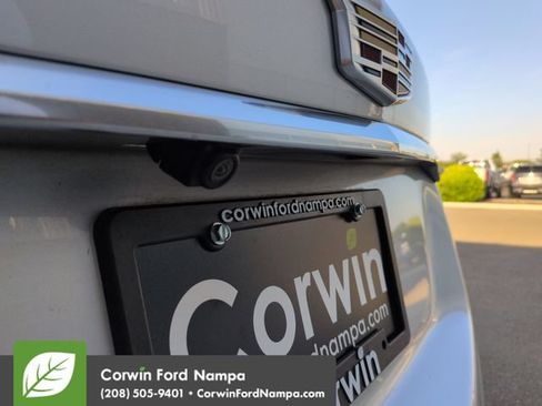 Used 2018 Cadillac XT5 Premium Luxury FWD image 31