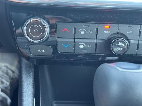 Certified 2024 Jeep Compass Limited AWD/4WD image 32