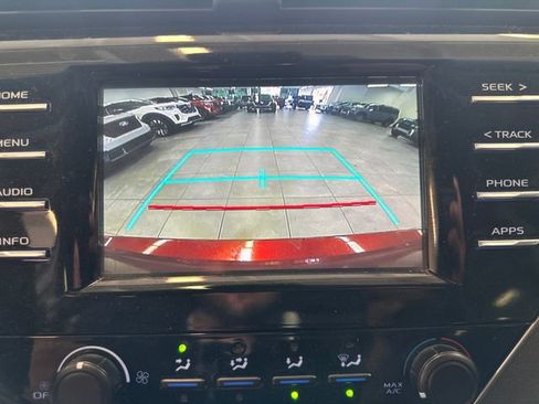 Used 2018 Toyota Camry LE FWD image 20
