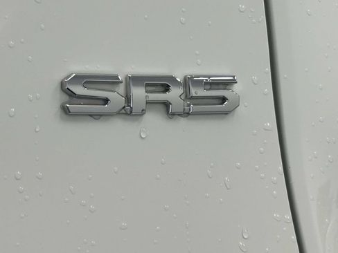 Certified 2025 Toyota Tacoma SR5 AWD/4WD image 10