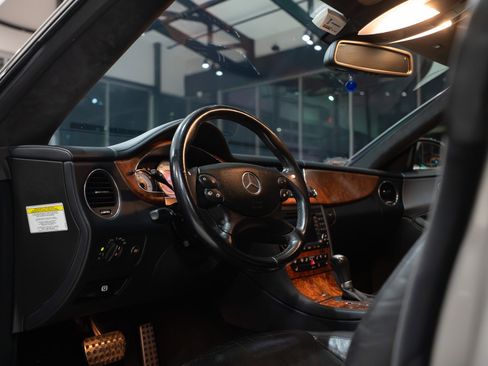 Used 2006 Mercedes-Benz CLS 55 AMG image 11