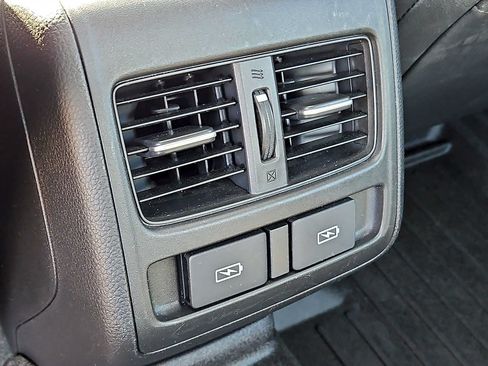 Used 2021 Honda Accord Touring image 28
