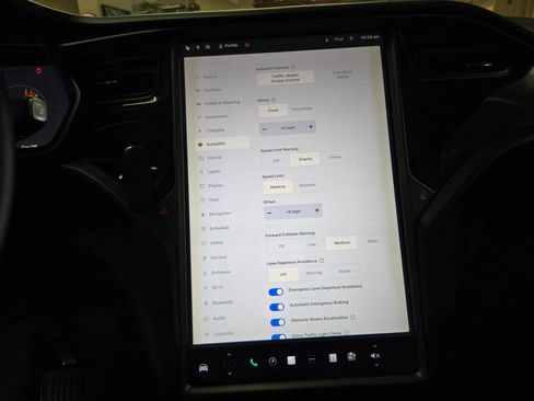 Used 2018 Tesla Model X 100D image 39