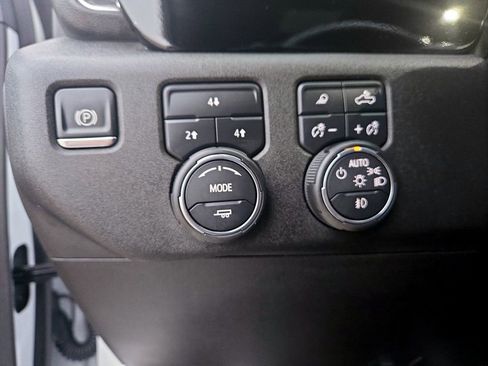 Used 2025 Chevrolet Silverado 2500 LT w/ Safety Package image 20