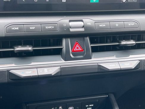 Used 2025 Kia K4 EX image 21