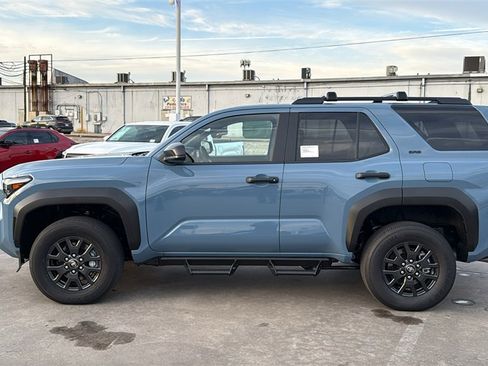 New 2026 Toyota 4Runner SR5 image 2
