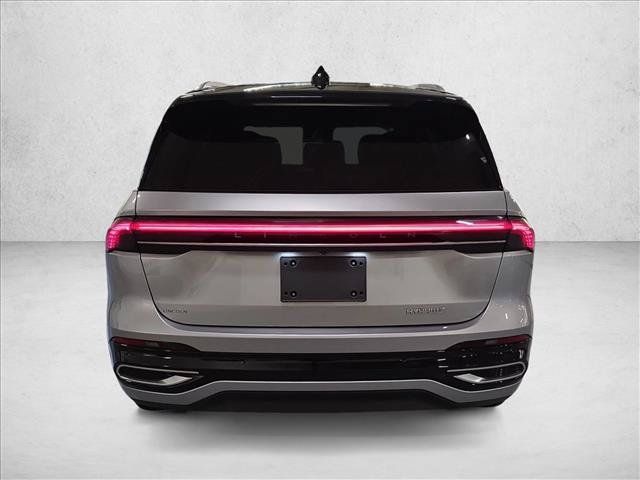 Used 2025 Lincoln Nautilus Reserve AWD/4WD image 6