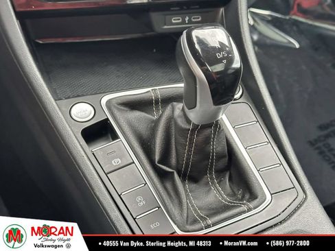 Certified 2023 Volkswagen Jetta SE w/ Panoramic Sunroof Package FWD image 25