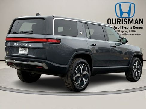 Used 2023 Rivian R1S Adventure image 3