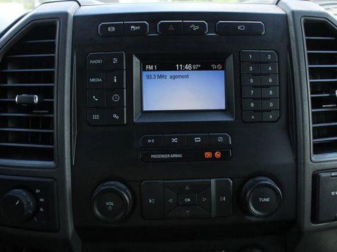 Used 2020 Ford F250 XL w/ Power Equipment Group AWD/4WD image 17