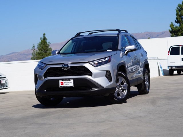 Certified 2024 Toyota RAV4 XLE FWD image 4