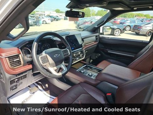 Used 2023 Ford Expedition Max Limited image 12