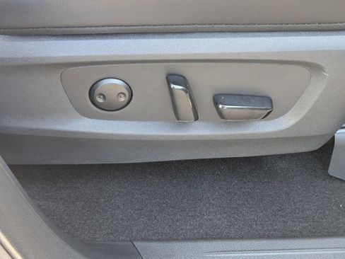 Certified 2024 Nissan Pathfinder SL image 38