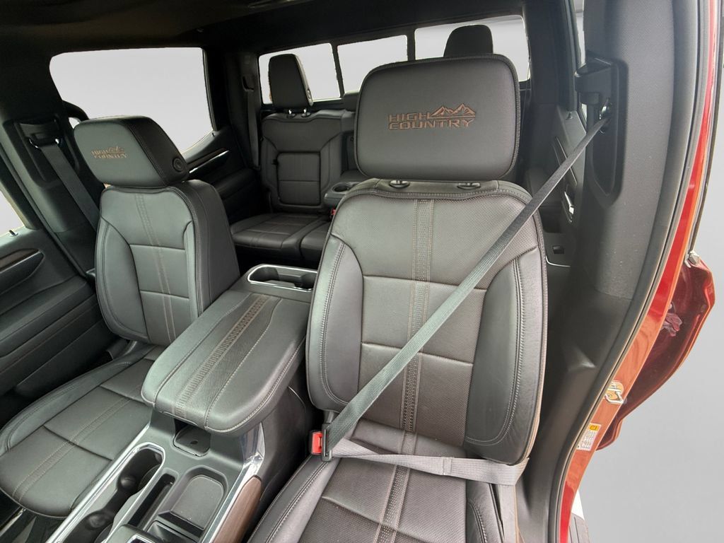 Used 2024 Chevrolet Silverado 1500 High Country w/ High Country Premium Package AWD/4WD image 23