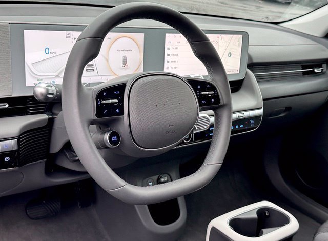 Used 2024 Hyundai Ioniq 5 SEL RWD image 14