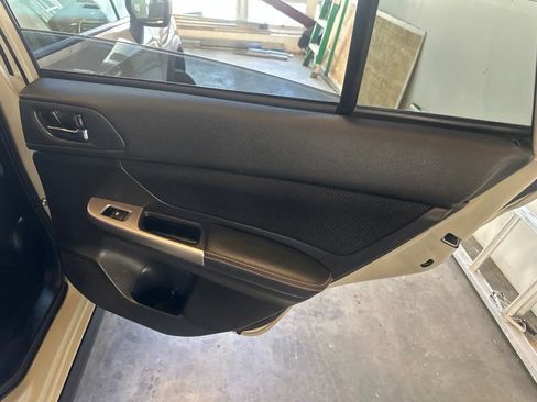 Used 2017 Subaru Crosstrek 2.0i Premium AWD/4WD image 29