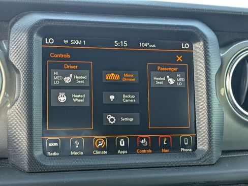 Used 2018 Jeep Wrangler Unlimited Sahara AWD/4WD image 23