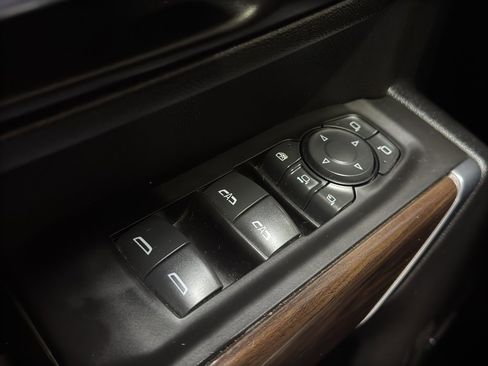 Used 2021 GMC Sierra 3500 SLT w/ SLT Preferred Package image 36