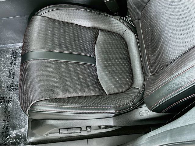 Certified 2025 Honda Pilot Black Edition image 31