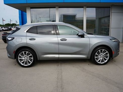 Used 2025 Buick Envision Avenir AWD/4WD image 35
