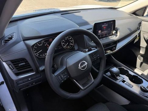 New 2026 Nissan Rogue SV AWD/4WD image 17