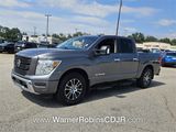 Used 2021 Nissan Titan SV w/ SV Convenience Package image 3