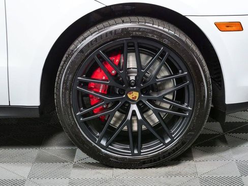 New 2026 Porsche Macan GTS AWD/4WD image 40