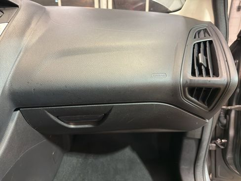 Used 2014 Ford Focus SE image 22