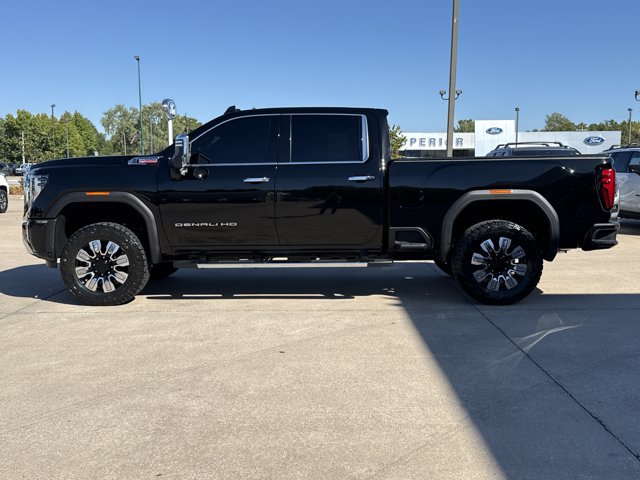 Used 2025 GMC Sierra 2500 Denali w/ Denali Reserve Package AWD/4WD image 6