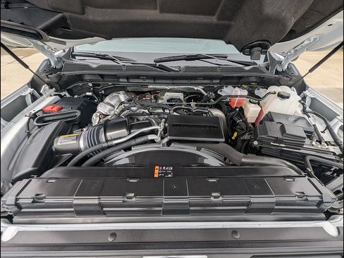 Used 2025 GMC Sierra 2500 SLT AWD/4WD image 16