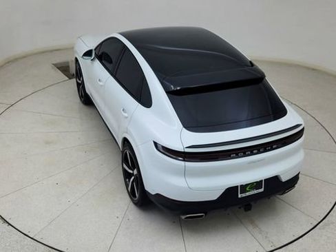 Used 2025 Porsche Cayenne Coupe AWD/4WD image 78