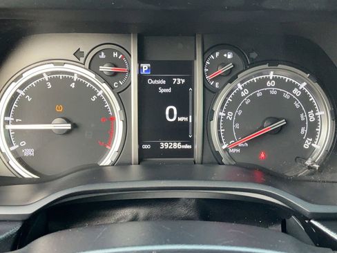 Used 2023 Toyota 4Runner Limited image 32