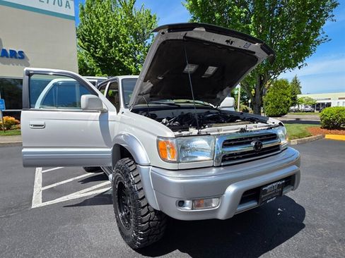 Used 2000 Toyota 4Runner Limited AWD/4WD image 25