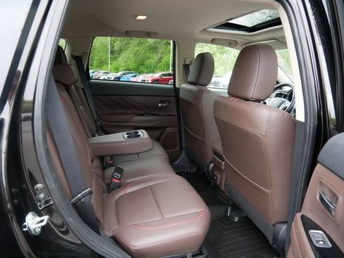 Used 2018 Mitsubishi Outlander GT AWD/4WD image 9
