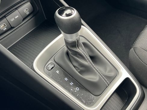 New 2026 Hyundai Venue SE image 21