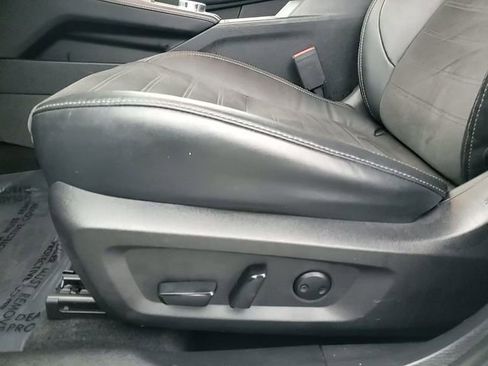 Used 2023 Mitsubishi Outlander SE image 14