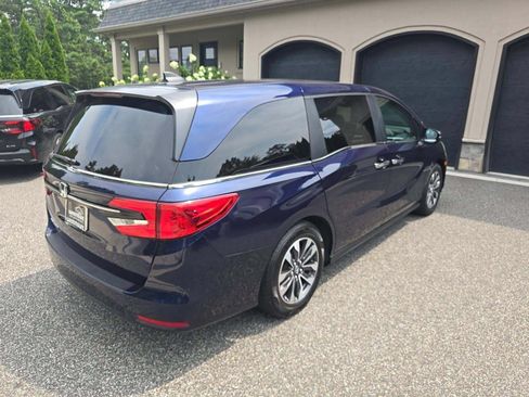 Used 2023 Honda Odyssey EX-L image 3