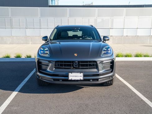Certified 2026 Porsche Macan AWD/4WD image 6