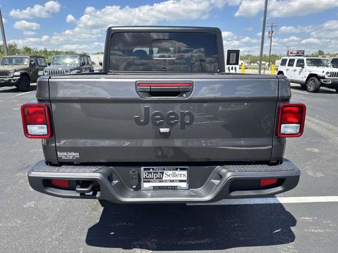 New 2026 Jeep Gladiator Sport image 5