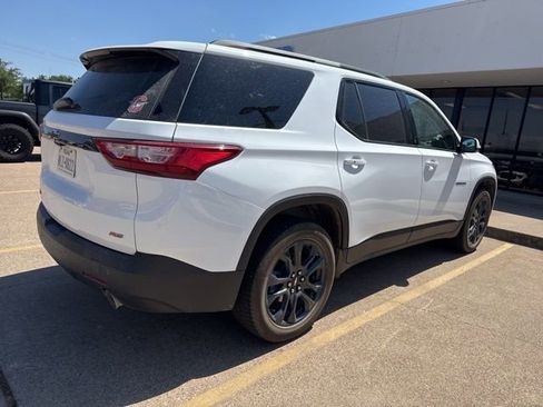 Used 2020 Chevrolet Traverse RS FWD image 3
