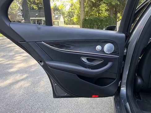 Used 2020 Mercedes-Benz E 450 4MATIC Sedan image 24
