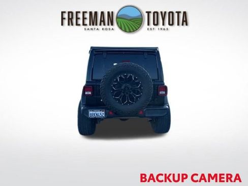 Used 2019 Jeep Wrangler Unlimited Sahara w/ Uconnect 4C Nav & Sound Group image 4